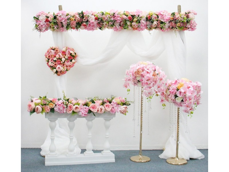 how to decorate the wedding arch?