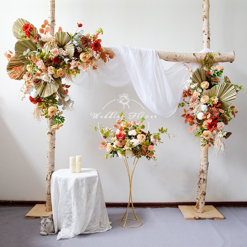Pros and cons of square wedding arches