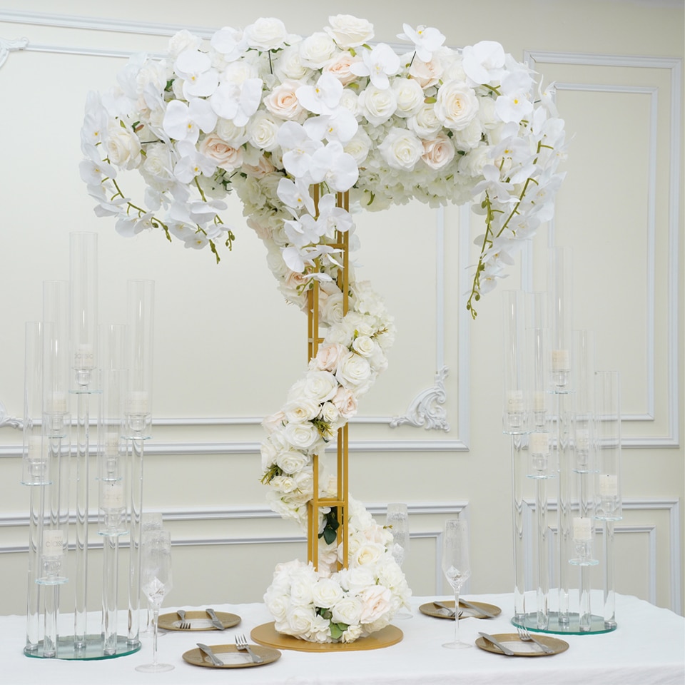 Styling tips for table runners on rectangular tables