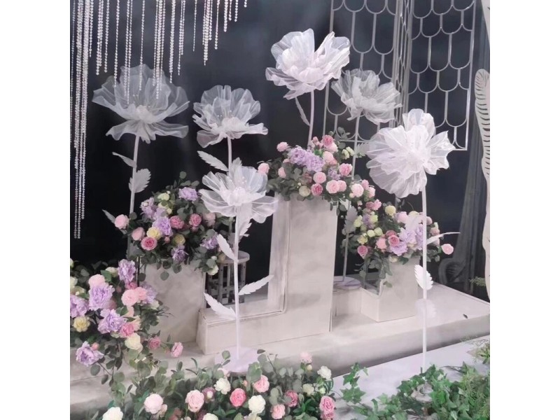 how to make flower centerpieces for weddings?