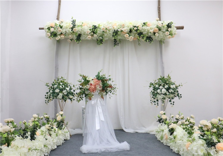 how many flowers to buy for wedding arch?