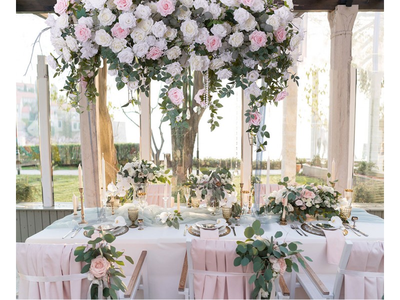 how to decorate for small wedding?