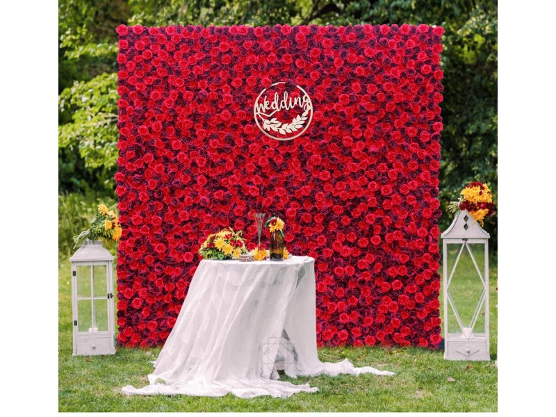 do wedding planners decorate?