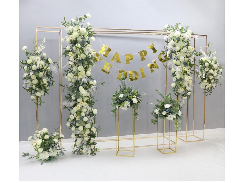 how to decorate wedding table simple?