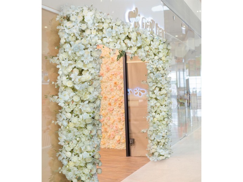 how to make flower curtain for wedding?