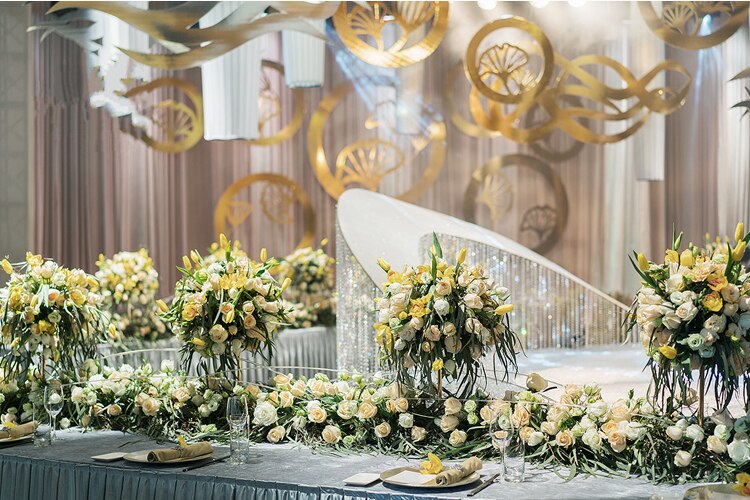 how to decorate purple wedding reception?