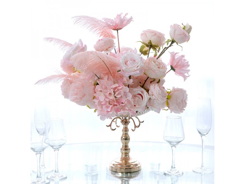 how many flowers in a table arrangement?