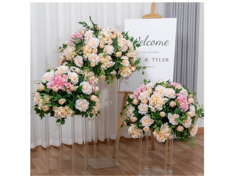 How to decorate a wedding cart?